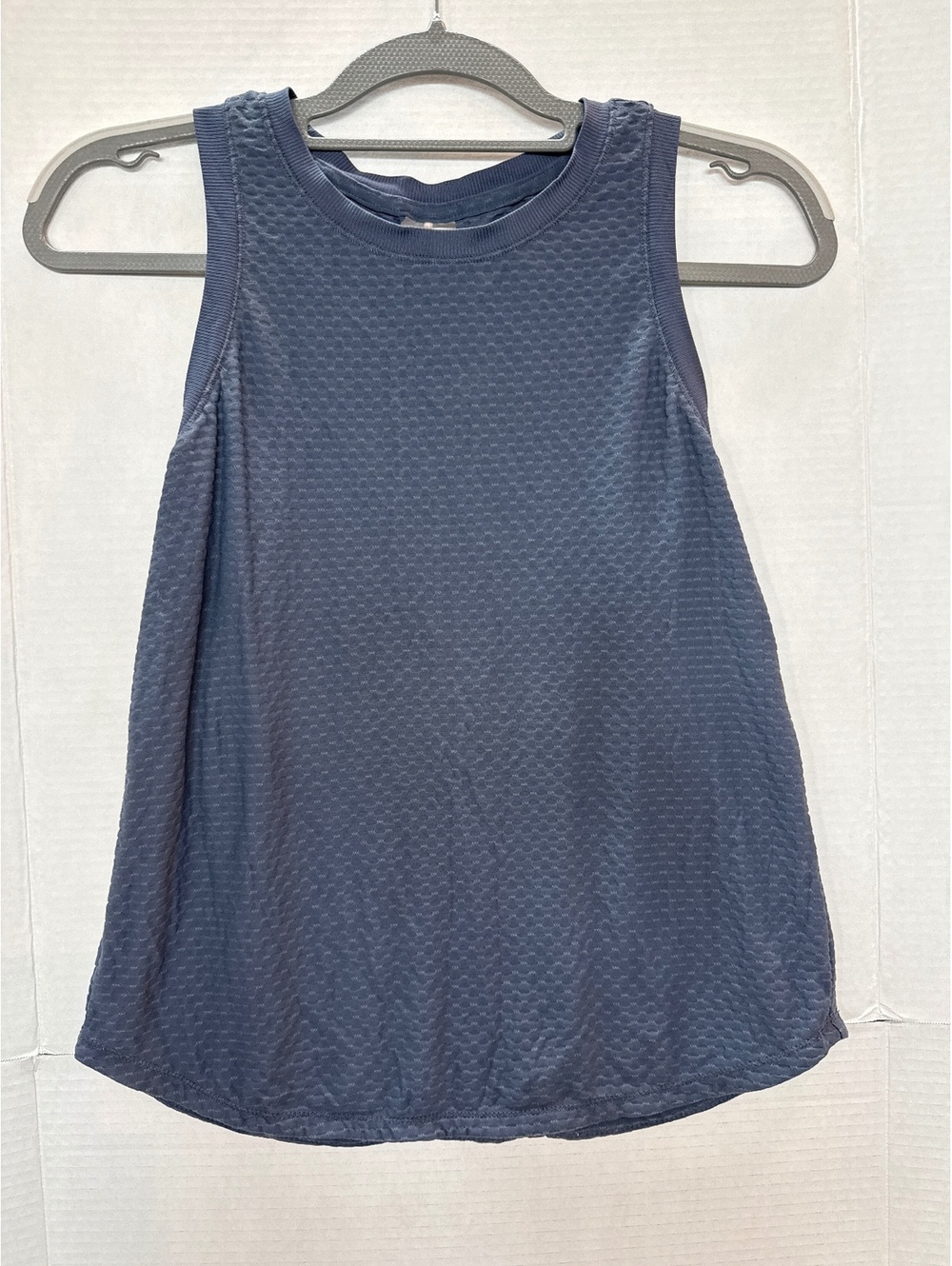 Calla Women's XS Navy Blue Textured Sleeveless Tank Top